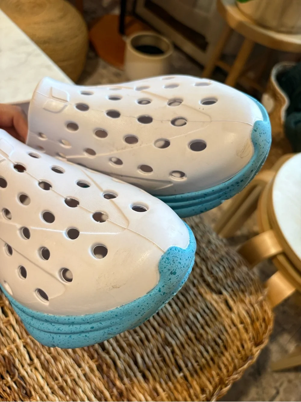 Kane footwear Revive Slip On Recovery Shoes size 12 blue white